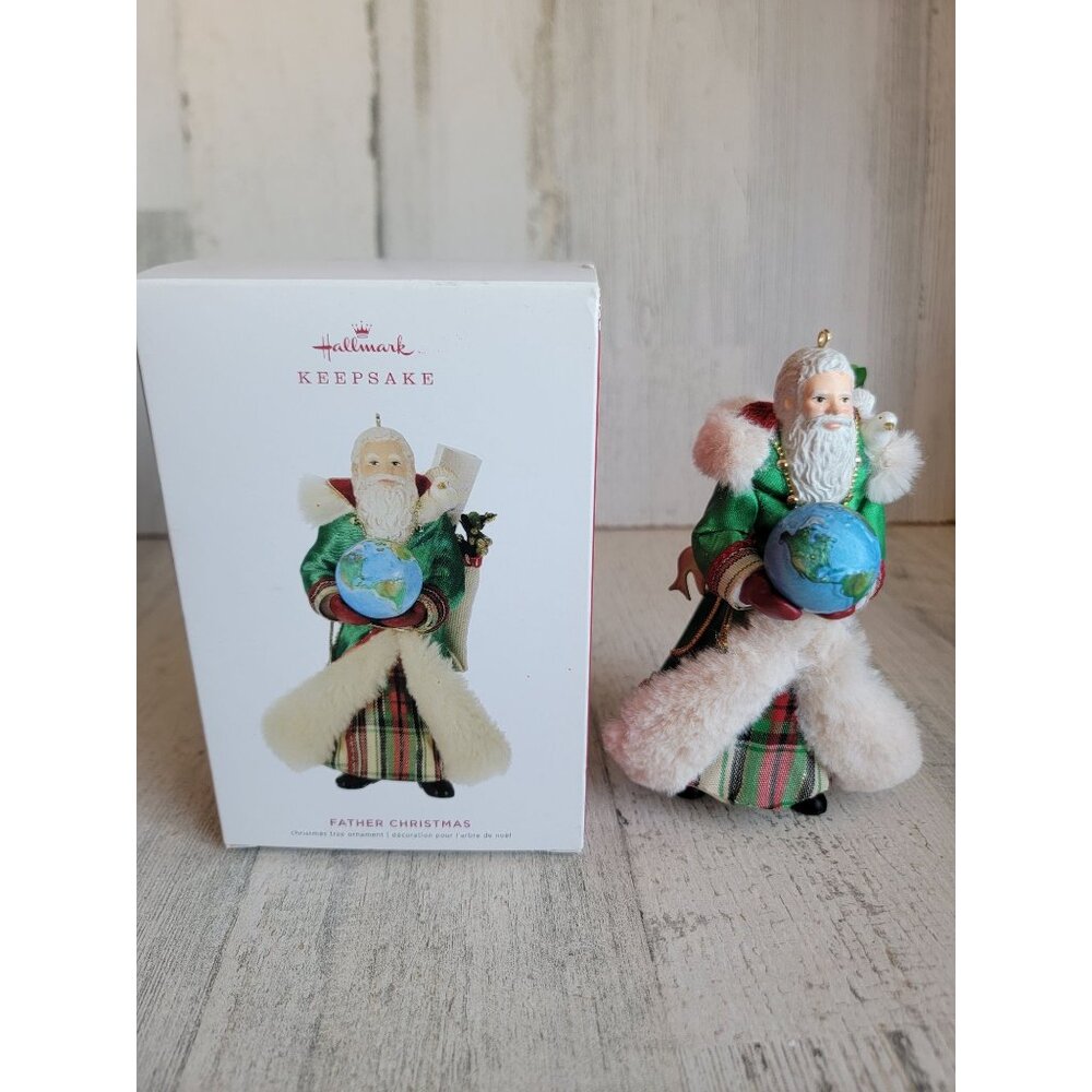 Hallmark‎ Father Christmas world globe ornament Xmas